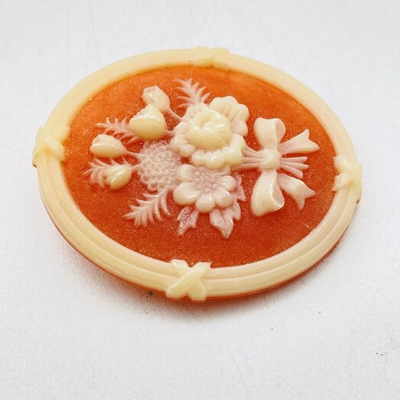 Avon Signed Cameo Style Pin Flower Bouquet Acrylic Nature Garden Trees Floral - Picture 4 of 7